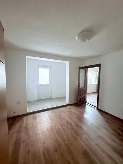 Casă cu 2 camere cu Teren 400 Mp în Exterior Vest
