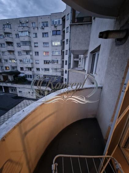 Apartament cu 2 camere decomandat, mobilat în Central