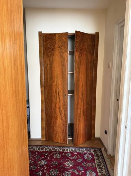 Apartament cu 3 camere semidecomandat în Colentina