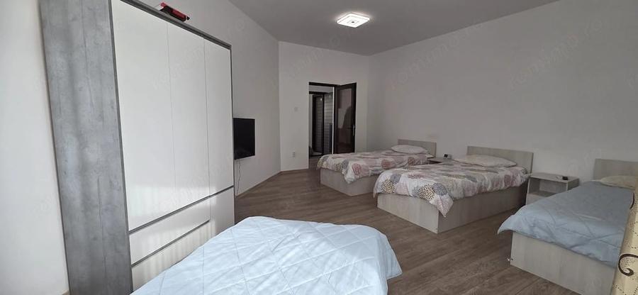 Casă cu Teren 120 Mp în Est