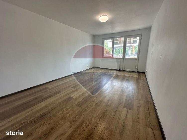 Apartament cu 4 camere în Craiter