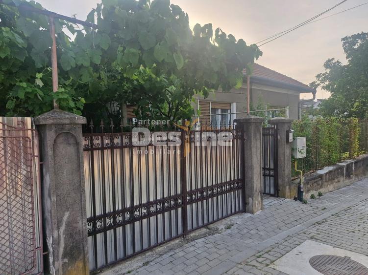 Duplex cu 6 camere cu Canalizare în Cugir