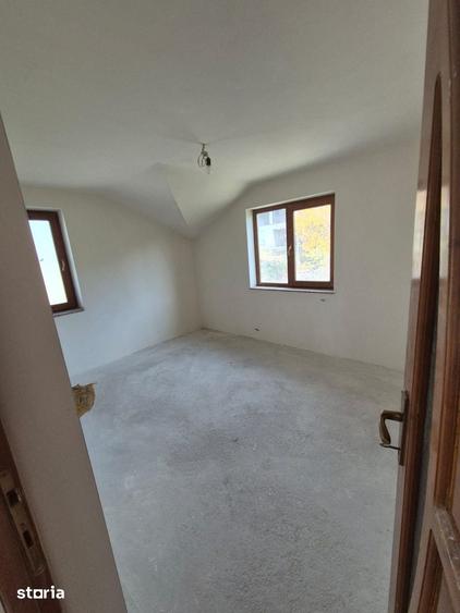Casă cu 4 camere cu Teren 404 Mp în Central