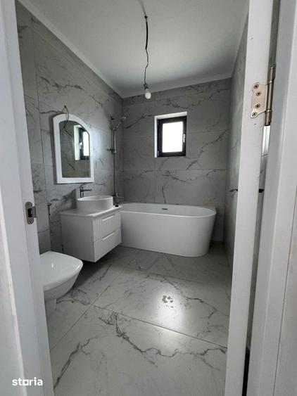 Casă cu 4 camere cu Teren 530 Mp în Central