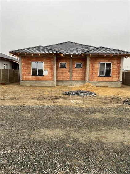 Duplex spatios - zona populata - toate utilitatile. - 2