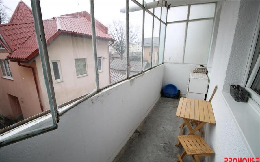 Zona Miron Costin - apartament 3 camere - etajul 2 - 1