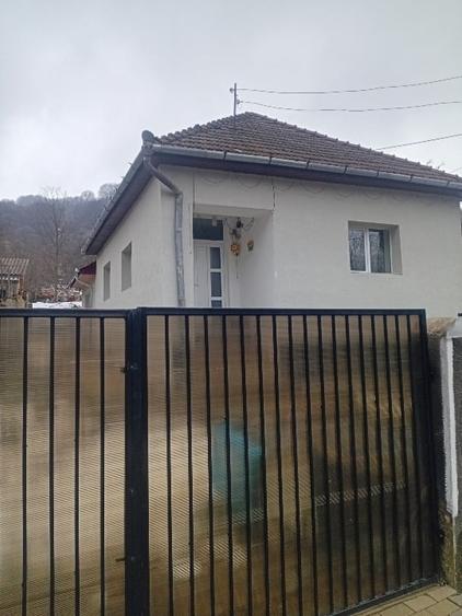 Casă de vânzare   in cugir - 1