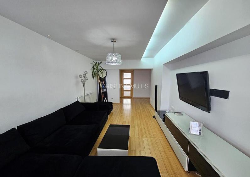 Apartament 4 camere decomandat TROCADERO Apartament 4 camere decomandat TROCADERO