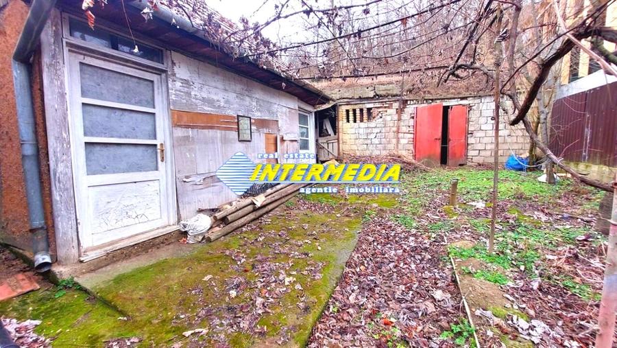 Casa cu 2 camere si 600mp teren in Blaj - 7