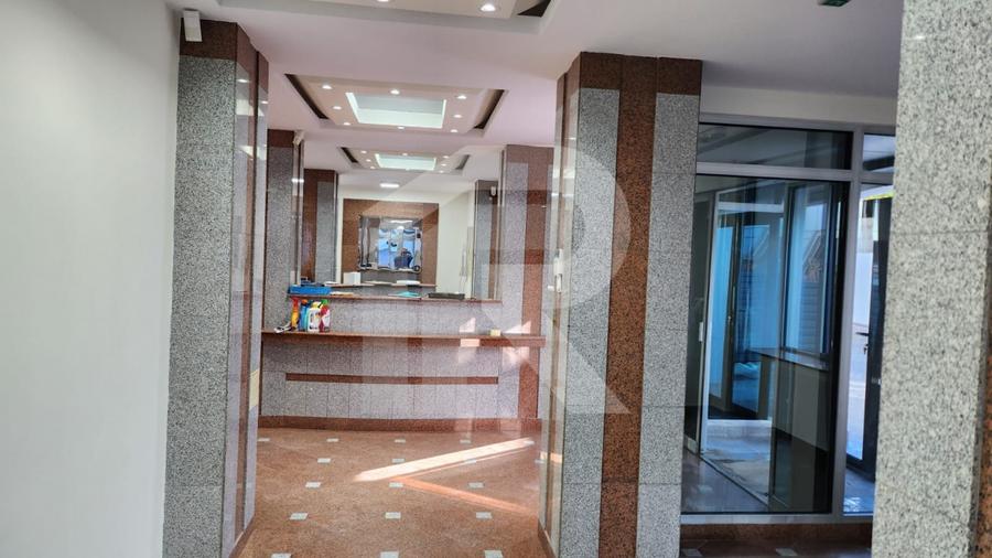 Spațiu premium birouri sau clinică, 2 corpuri, 12 parcări, lift, terasă - 7500 E - 10