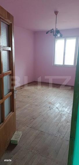 Casa cu 3 camere, bucatarie si baie, 105 mp si un teren de 1900 mp - 7