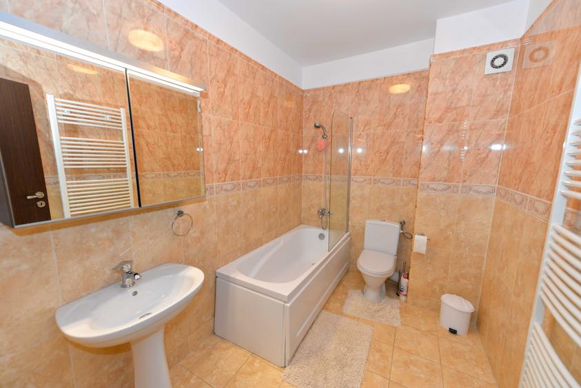Apartament cu 2 camere semidecomandat în Exterior Vest