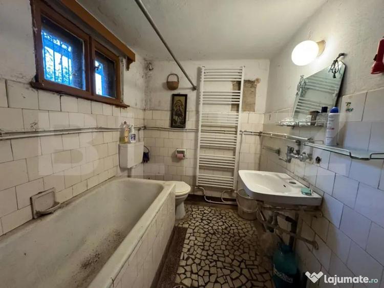 Casa cu 4 camere, 170mp si teren de 1488mp in MANERAU - 8