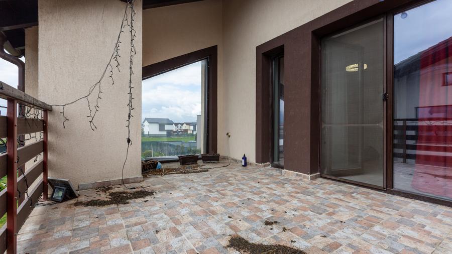 DE VANZARE - casă de familie deosebită în Sânpetru – teren de 1644 mp - 13