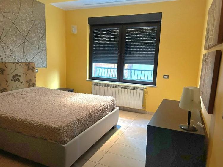 Terasa mare cu vedere catre Gradina Mitropoliei. Unirii 2 camere de vanzare - 9