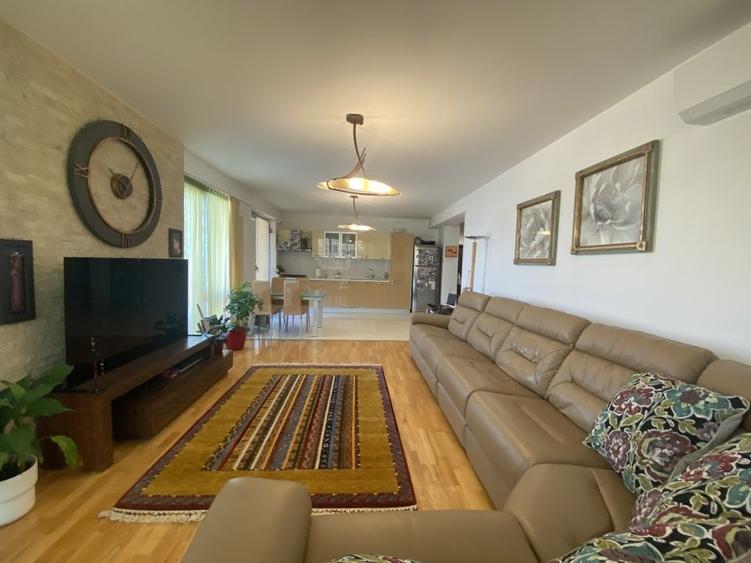 Apartament 4 camere bloc boutique si terasa de 25m - 36