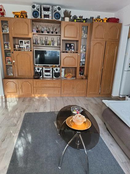 Apartament 2 camere, Parter, Mobilat ?i Centrala Proprie Zona Micro 2 - 6