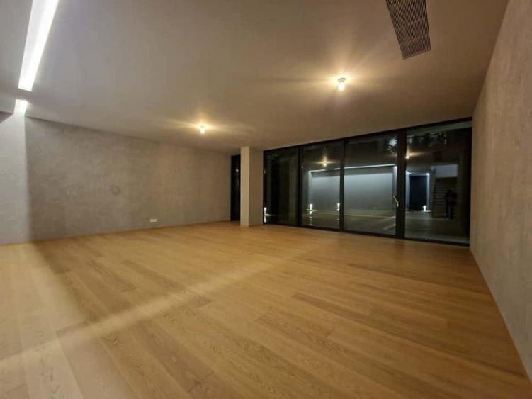 De Vanzare! Vila (P+1E) de lux cu piscina langa padurea Baneasa - 4