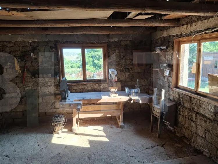 Casa, teren, anexe Un?eni, Burle?ti - Proprietate cu poten?ial! - 2