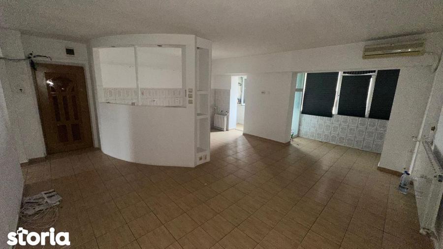 Cernavoda - str. 9 mai, Apartament cu 3 camere - 69 mp - etaj 3 - 8