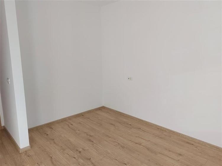 APARTAMENT 2 CAMERE IN TRACTORUL, LA 500 M DE CORESI MALL - 6