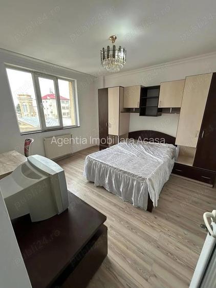 De vanzare apartament cu 2 camere decomandate, zona Hotel Roman