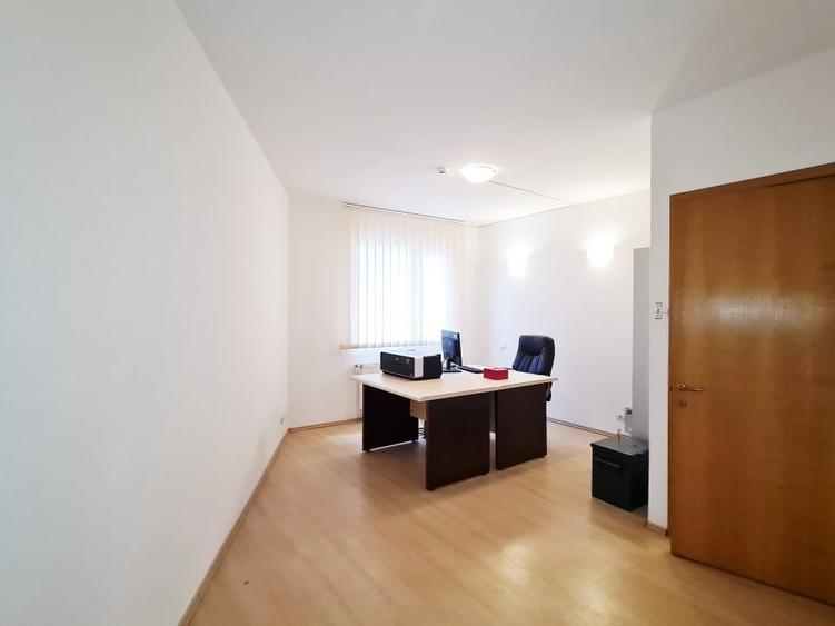 Inchiriere spatiu in vila - Universitate - 6