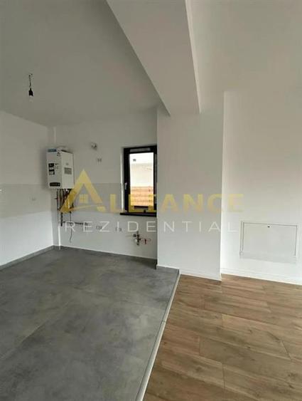 Casa Tip Duplex - 5 camere 4 bai - Mutare Imediata - - 6