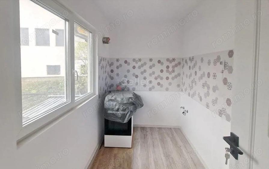 Aproape De Castelul Cantacuzino - 8