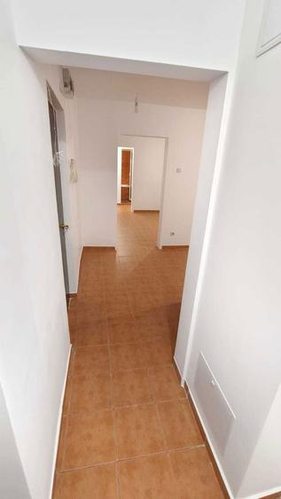 Proprietar vand apartament 4 camere Turda parter - 1