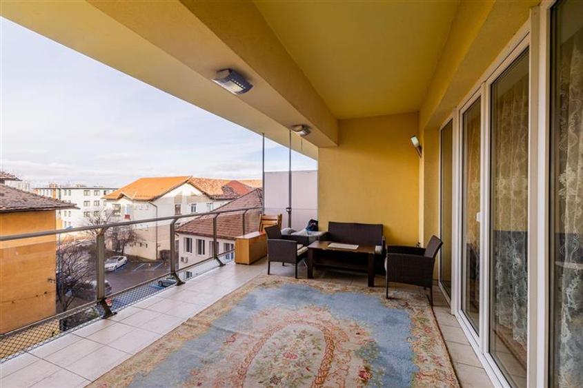 3D& Film! Decomandat, etaj2, terasa, parcare, Central, Brasov - 3