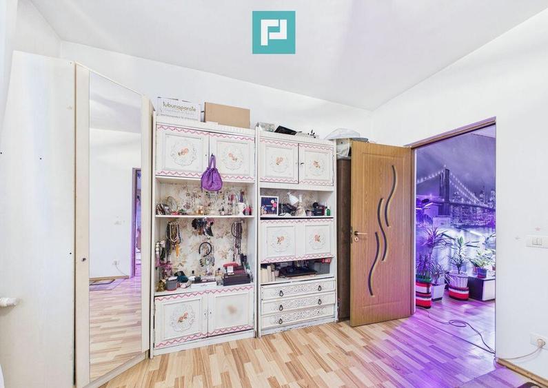 Casa cu 6 camere in Parneava - 2