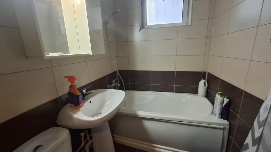 Ciresica - ap 3 cam , parter (gaze la usa ) - 6