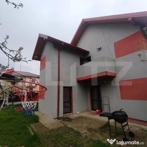 Casă cu 4 camere cu Teren 350 Mp în Valea Adâncă