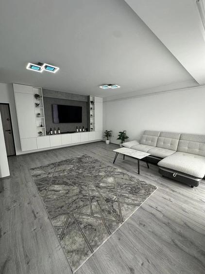 Apartament cu 2 camere semidecomandat în Braytim