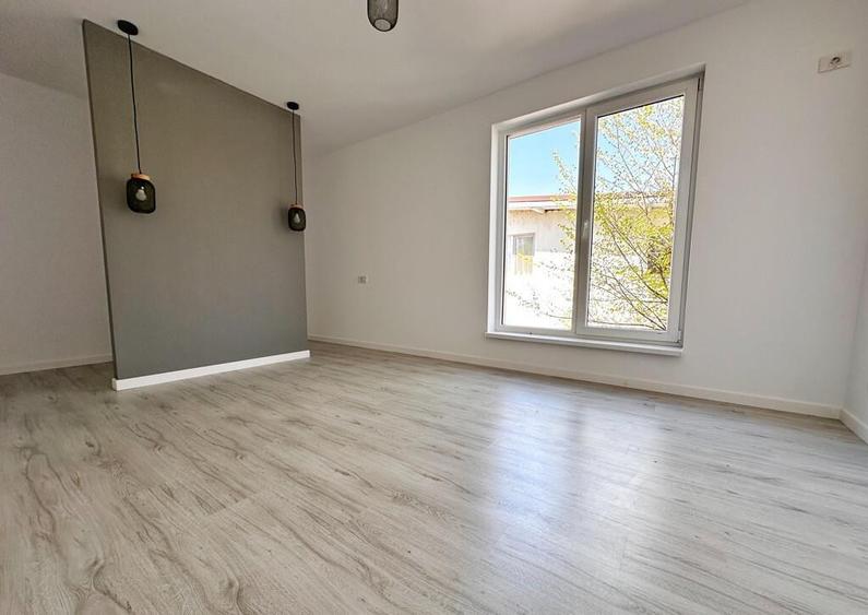 Casa tip duplex P+1E+POD - 4 camere - 2 bai - Mutare IMEDIATA! - 8