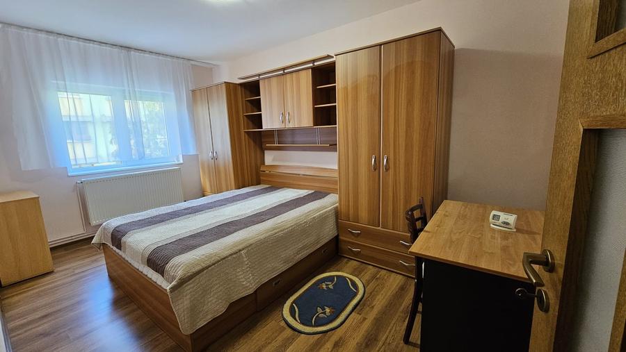 Apartament 3 camere zona Judetean,mobilat-utilat,400 Euro - 2