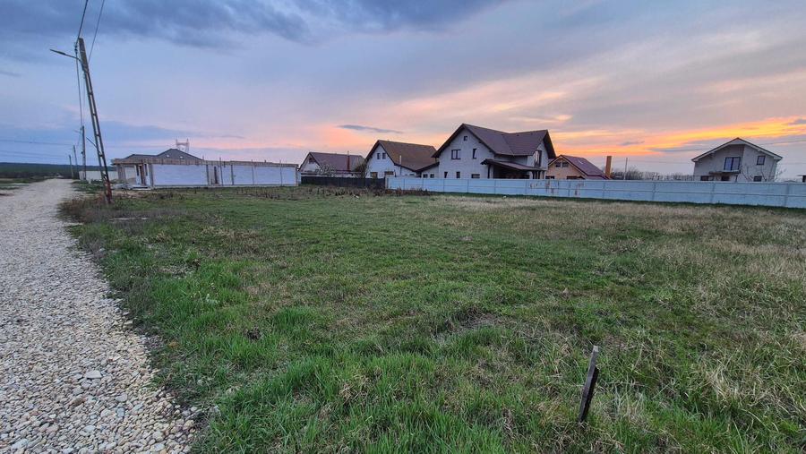 Vand teren intravilan in Apateu cartierul nou - 2