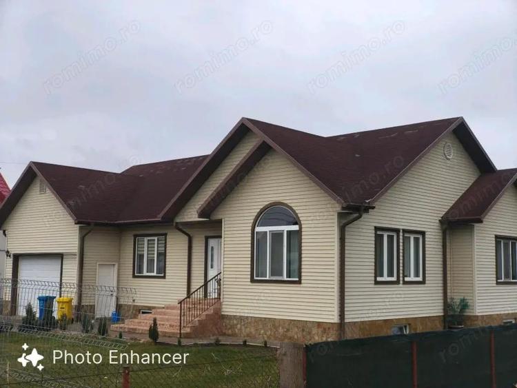 Casa in stil american, 150mp, 3000mp teren, Radauti - 1