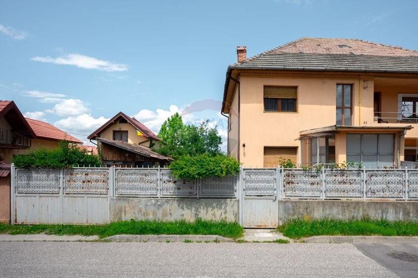 Apartament cu 4 camere la casă | 105 mp Utili | Curte 128 mp - 17