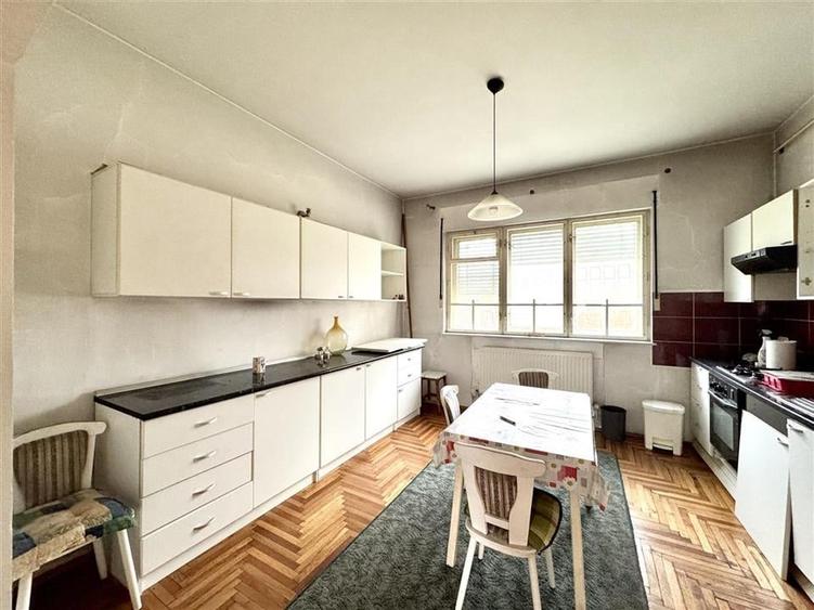 Casa individuala de vanzare zona centrala - 1