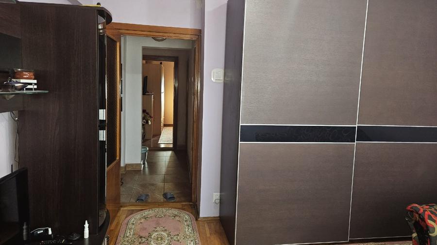 Proprietar vand ap.3 cam decomandat, 2 bai 82 mp, CT, Boxa, Vlad Tepes - 7