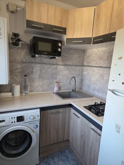 Apartament 2 camere, etaj 2. Bl.215 - 1