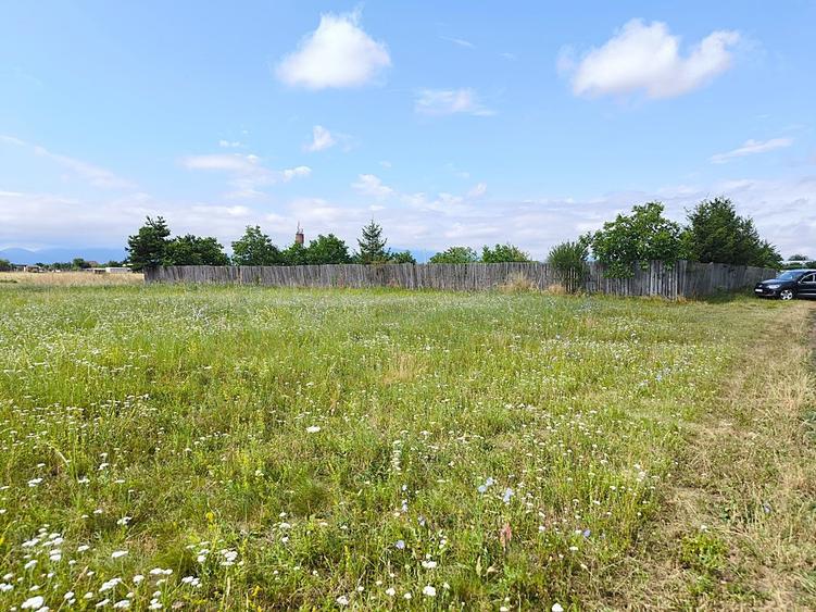 Hărman - Brașov, teren intravilan 450 mp. - 4