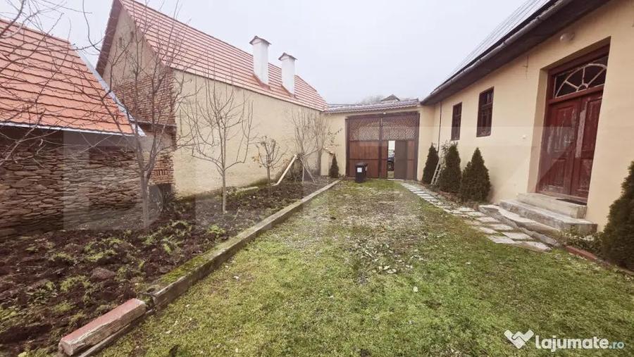 Casa individuala cu doua camere,60 mp utili, 500 mp teren, C - 9