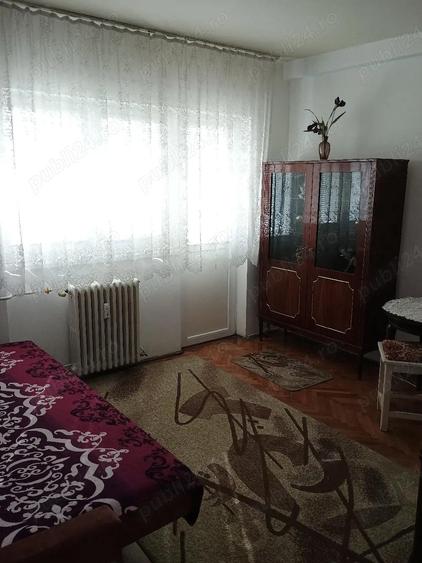 inchiriez apartament cu trei camere - 8