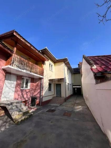 Casa spa?ioasa P+1 cu garaj ?i curte generoasa - 1