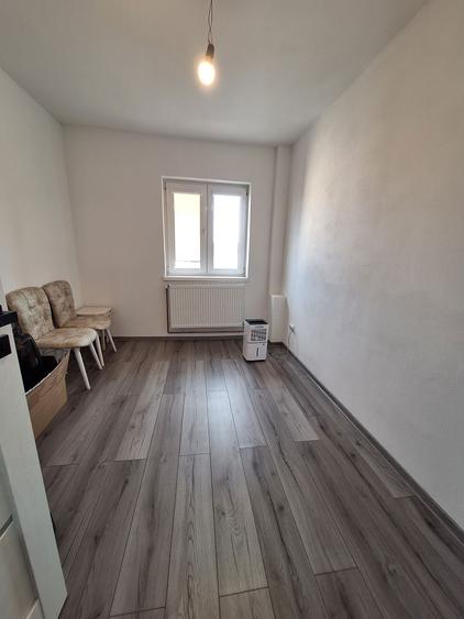 Vand Apartament cu 2 camere - 6