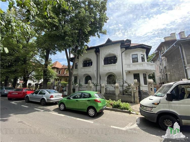 Vila de inchiriat in zona Capitale, office/rezidenta - 1