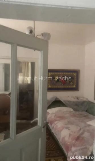 2 case 8 camere 1700m2